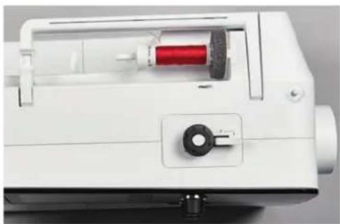 BERNINA 570 QE E - Embobiner la canette - 2