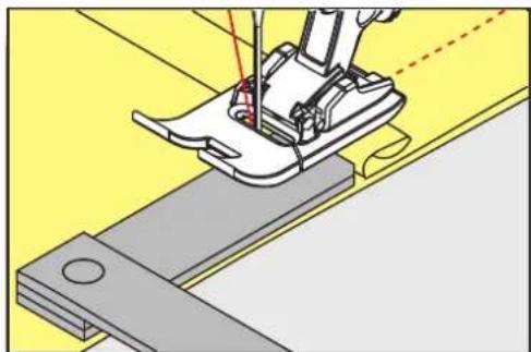 BERNINA 570 QE E - Equilibrer les couches de tissus - 2