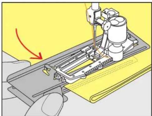 BERNINA 570 QE E - Utiliser l'aide d'avancement - 1