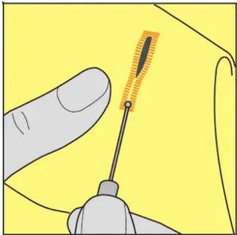 BERNINA 770 QE PLUS - Fendre la boutonnière avec le découd-vite - 1