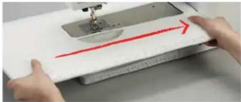 BERNINA 770 QE PLUS - Utiliser la table rallonge - 1
