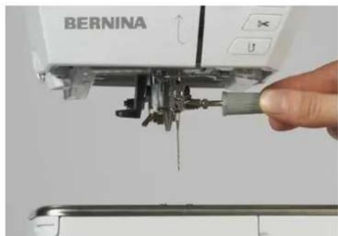 BERNINA 770 QE PLUS - Changer l'aiguille - 1