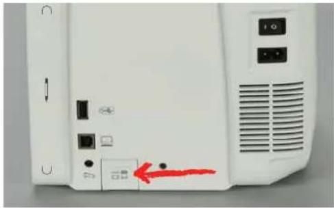 BERNINA 770 QE PLUS - Escamoter la griffe d'entraînement - 1