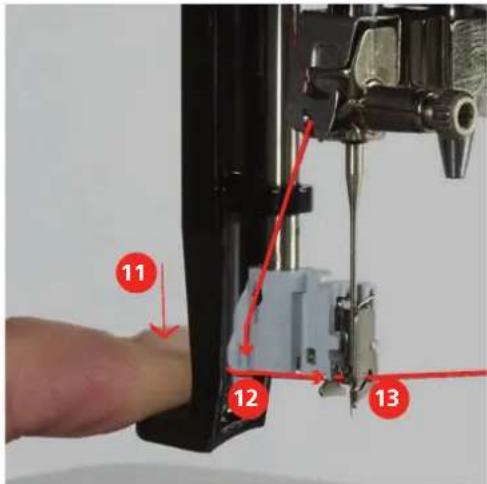 BERNINA 770 QE PLUS - Enfiler le fil supérieur - 5
