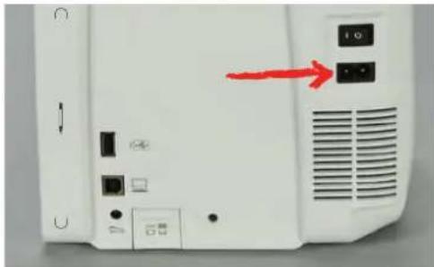 BERNINA 790 PLUS Crystal Edition - Connector la machine - 1