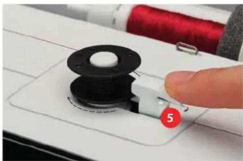 BERNINA 500 - Embobiner la canette - 4