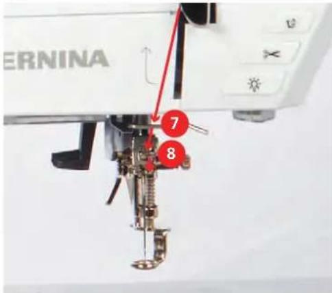 BERNINA 700 E - Enfiler le fil supérieur - 3