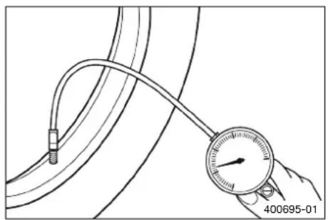 HUSQVARNA TC 50 (2021) - Vérifier la pression des pneus - 2