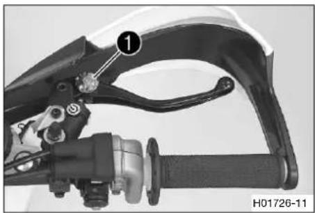 HUSQVARNA FS 450 (2021) - Regler la position de base du levier de frein à main - 1