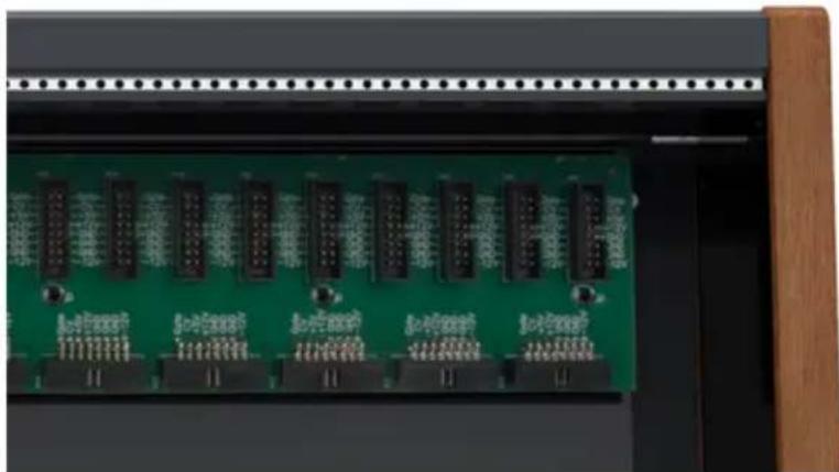 Arturia RackBrute 3U - Les rails - 1