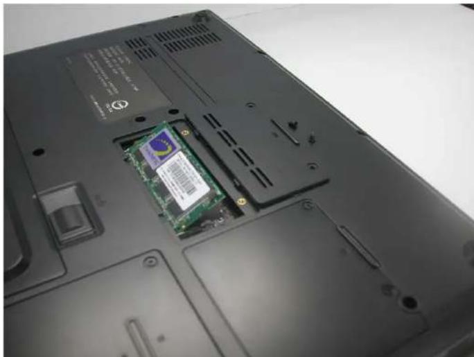 ECS A535+ - Mise à niveau de votre mémoire - 1
