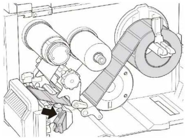 BROTHER TJ4520TN - Chargement du support en mode Cutter (En option pour TJ-4420TN/TJ-4520TN/TJ-4620TN) - 4
