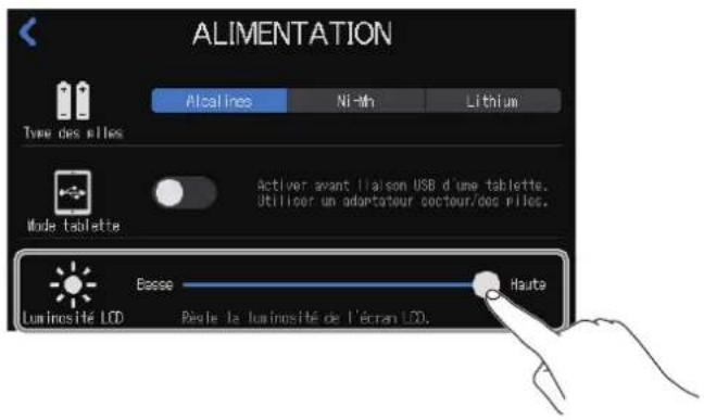 ZOOM PodTrak P8 - Réglage de la luminosité de l'écran tactile - 1