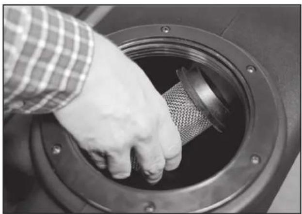 Sanitaire RESTORE SC6085B - To receive reliable service from this equipment, regular daily maintenance is required - 4