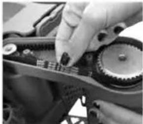 Sanitaire RESTORE SC6100A - Belt Removal and Replacement - 5