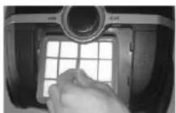H.KOENIG AXO720 - beneden en verwijder het deksel van de uitgang door deze met de hand te wassen of door het wisselen van het filter. (fig8,9) - 9