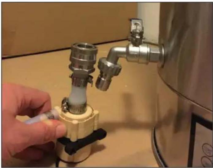 OneConcept Hopfengott 30 - Important note on connecting the pump - 1