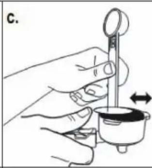 Klarstein Arabica Comfort - Filling the coffee sieve with coffee - 3
