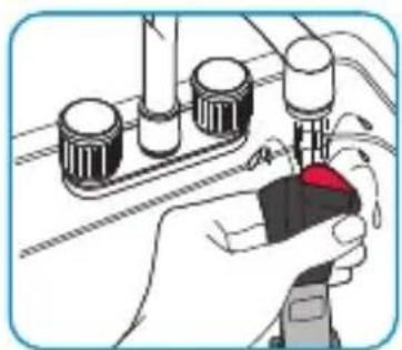 Foppapedretti Flash - Cleaning the harness buckle - 1
