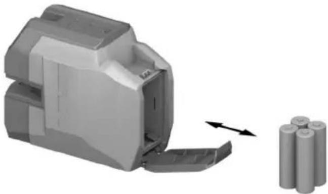 HILTI PM 20CGE - Inserting/changing batteries - 2