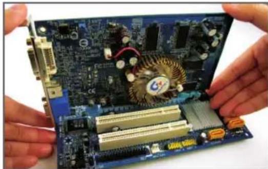 GIGABYTE GAEG41MFS2H - 1-5 拓張力卡の取付付 - 2
