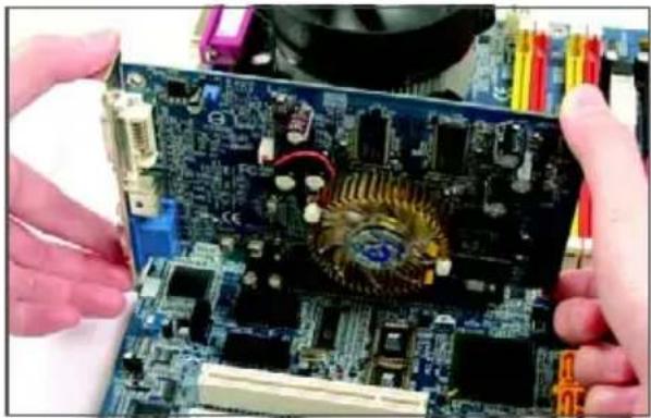 GIGABYTE GAG31S3L - 1-5 安装介面卡 - 3