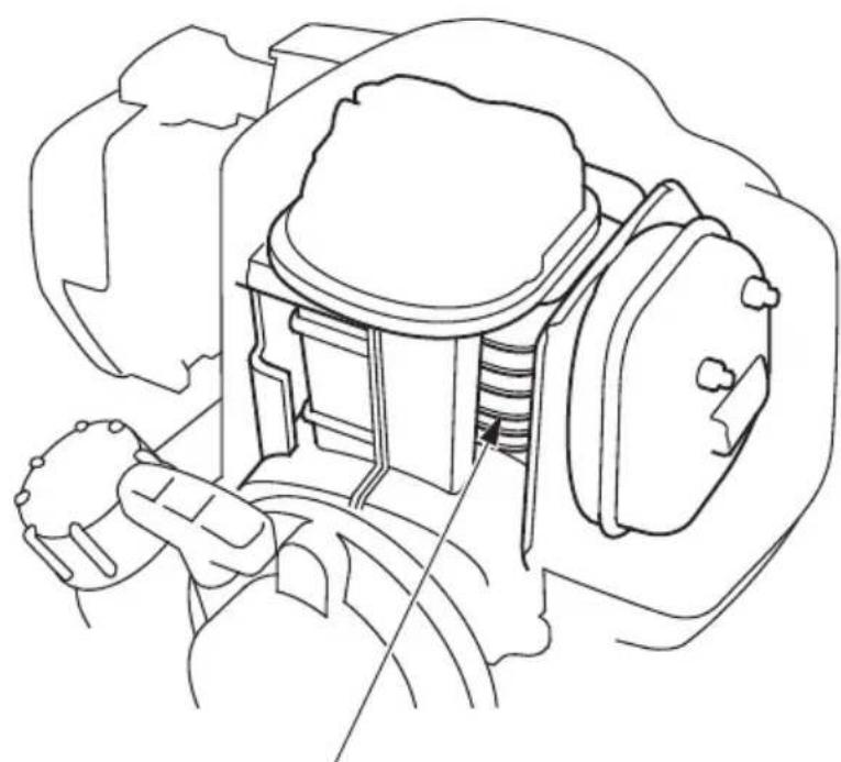 Honda UMC435 - 5.Inspection des ailettes de refroidissement du moteur - 1