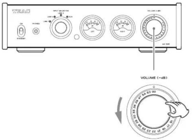 TEAC AX505 - Ponga el volumen al mínimo. - 1