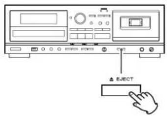 TEAC AD850 - Ouverture du compartiment de cassette - 1