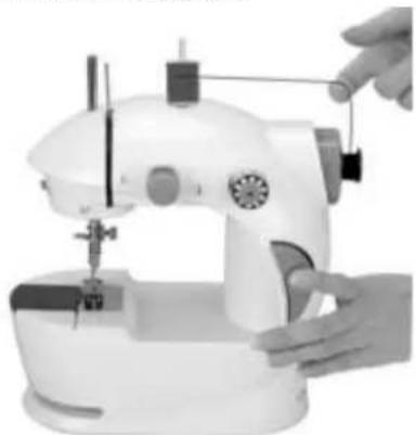 Emerio SEW122275 - Winding the bobbin - 1