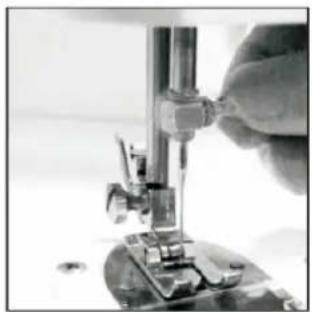 Emerio SEW121820 - AUSWECHSELN DER NADEL - 1