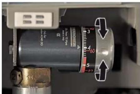 Kärcher WPD 200 Basic - Colocar la botella de CO_2 de 425 g - 2