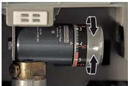 Kärcher WPD 200 Basic - g CO₂-Flasche einsetzen - 2