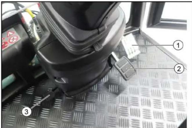 Kärcher MC 250 STAGE V - Pédales - 1