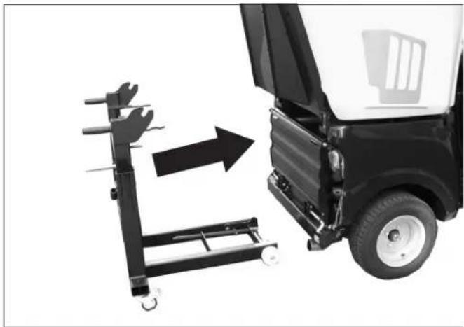 Kärcher MC 50 Advanced Comfort - Collocazione del carrello di presa al contenitore della spazzatura - 1