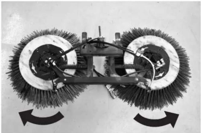 Kärcher MC 50 Advanced Comfort - Replace the side brush (for sweepers) - 2