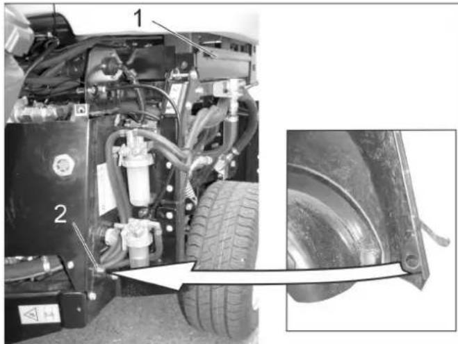 Kärcher MC 50 Advanced Comfort - Colocar el revestimiento lateral del motor - 1