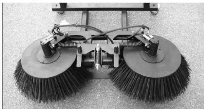 Kärcher MC 50 Advanced Comfort - Removing the sweeping system - 5