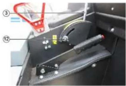 Kärcher KM 120250 R D Classic - Control y ajuste de la superficie de barrido del cepillo rotativo - 2