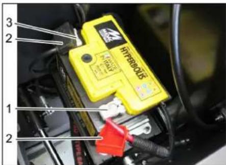 Kärcher KM 120250 R D Classic - Introducerea si conectarea accumulatorului - 1