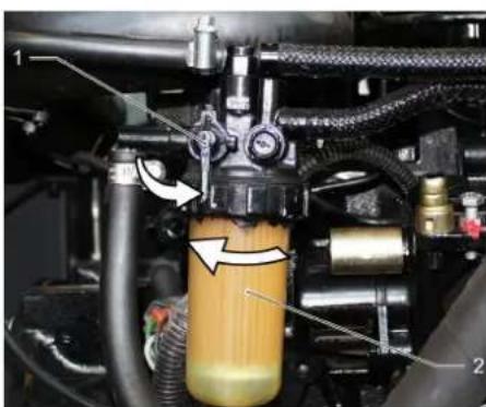 Kärcher KM 120250 R D Classic - Schimbarea filtrului de combustibil - 1
