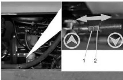 Kärcher KM 130300 R Bp - Kontrollera och ställa in sopvalsens sopspegel - 2