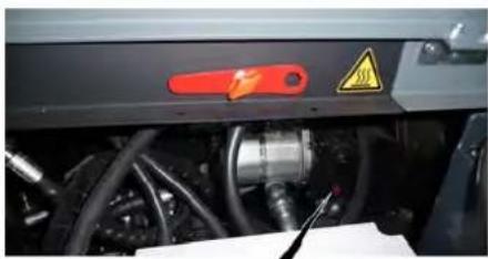 Kärcher KM 150500 R Bp Pack - Flytning af fejemaskinen.uden brug af eget drev - 1