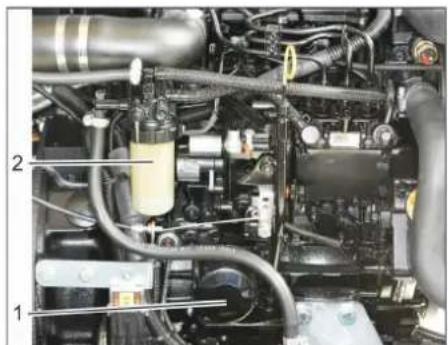 Kärcher KM 150500 R D Classic - Change the motor oil and the oil filter CAUTION - 2