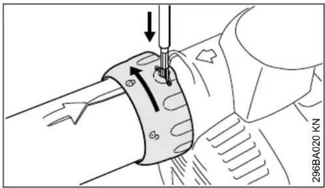 STIHL BG 66 C - Démontage du tube de soufflage - 1