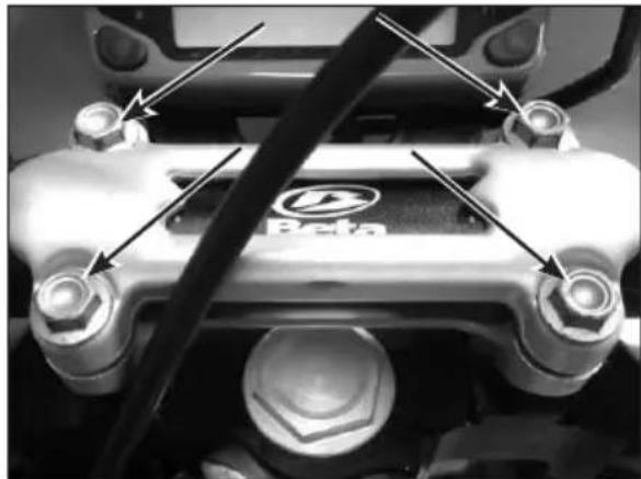Beta RR 2T 250 (2016) - RéGLAGE DE LA POSITION CAVALIER - 3