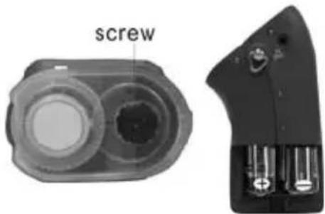 Reflecta DigiMicroscope LCD - - Instalar las baterias - 1