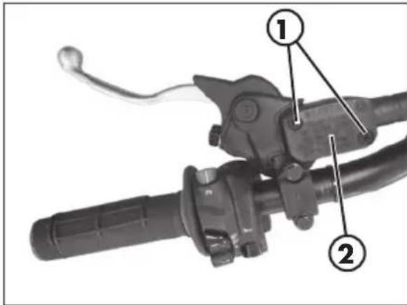 Beta RR 4T 350 (2012) - CONTROLE DU NIVEAU DE L'HUILE DE L'EMBRAYAGE HYDRAULIQUE - 1
