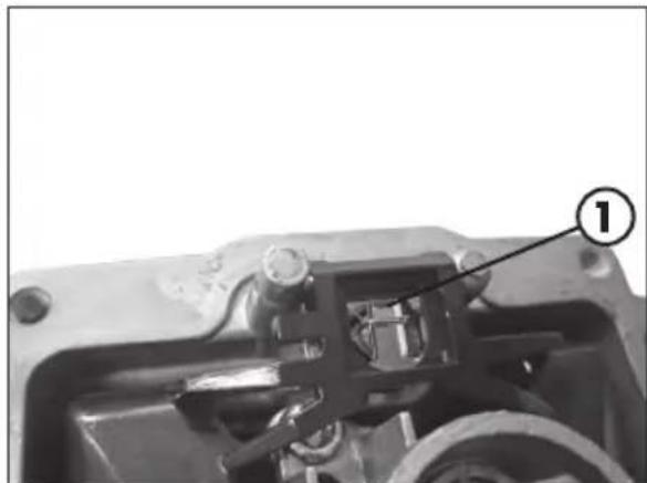 Beta RR 2T 250 (2015) - ComPRObACION DEL NlvEl Del floTADoR - 2