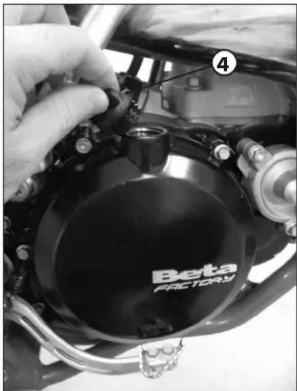 Beta RR 2T 250 (2013) - VIDANGE D'HUILE BOITE DE VITESSE/EMBRAYAGE - 2